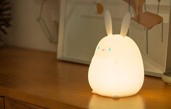 Noční lampa SuperFire bílá