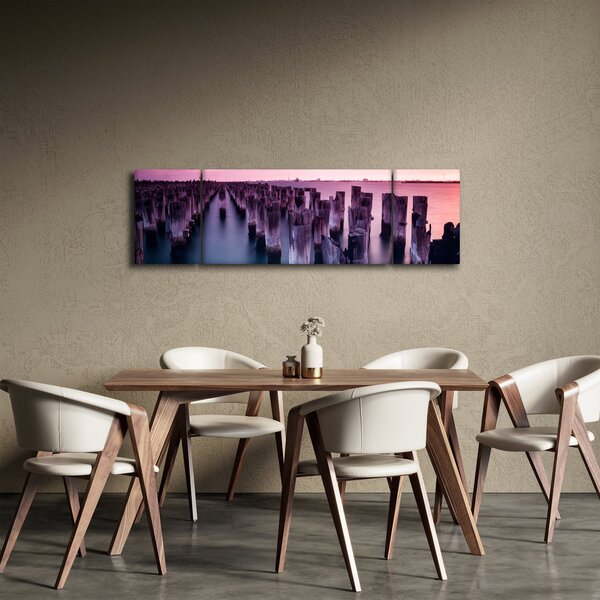 Obraz dřevěných kůlů (170x50 cm)