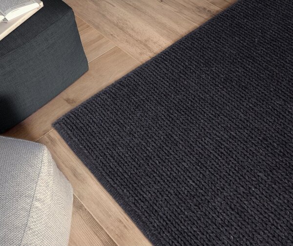 Přírodní koberec FIR WOOL 70x140 cm 2600 g/m2 antracit