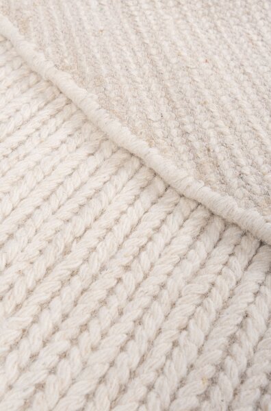 Přírodní kulatý koberec FIR WOOL 160 cm 2600 g/m2 krémová
