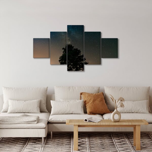 Obraz noční oblohy se stromy (125x70 cm)