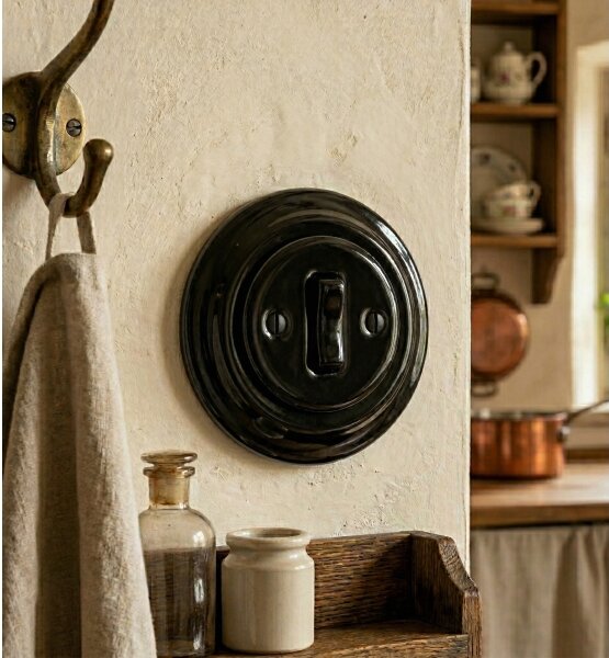 Bohemia-Design - Porcelánový retro jednoduchý vypínač s rámečkem č. 1 černá