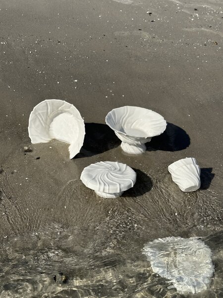 Atelier Marée Porcelánový podnos na dort Tides - White ATM110
