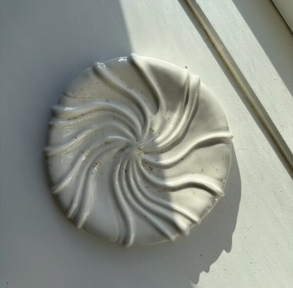 Atelier Marée Porcelánový talířek Tides - Speckled ATM109