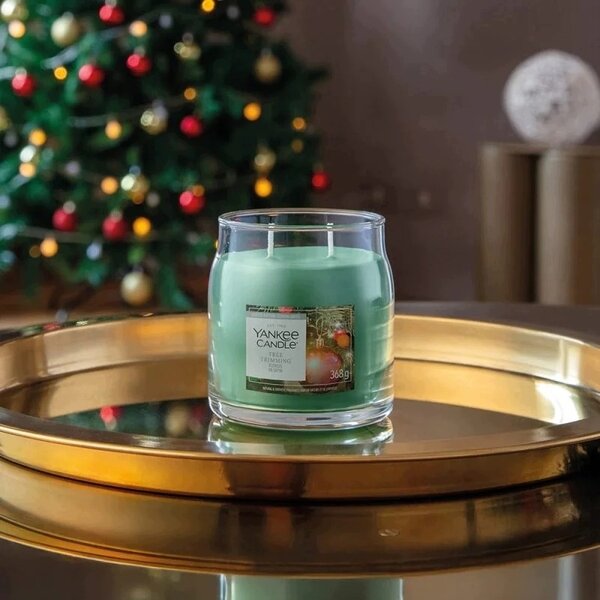 Sójová vonná svíčka Tree Trimming Yankee Candle 1 ks