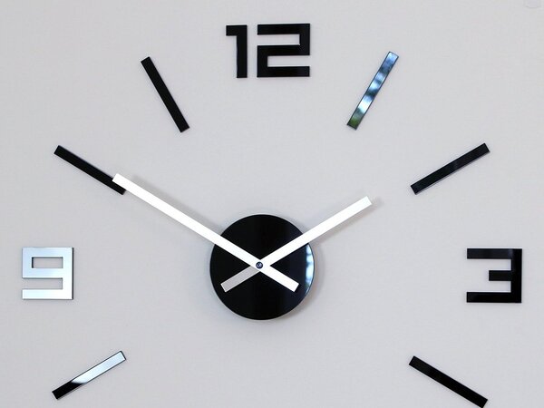 Nástěnné hodiny ModernClock černé 50 cm