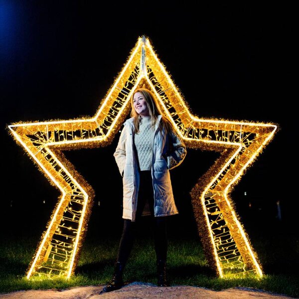 DECOLED LED světelná brána hvězda teple bílá 510 × 410 × 75 cm, 36 V, příkon 95,2 W, ze 4 dílů