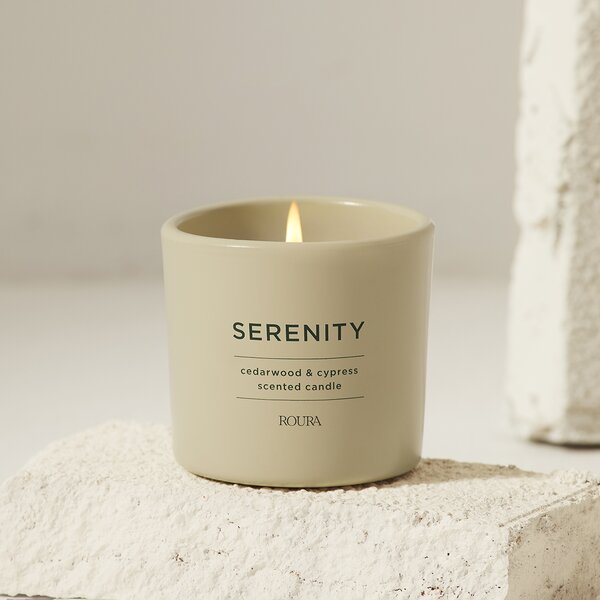 ROURA Serenity - Cedarwood & Cypress Vonná svíčka, 250 g