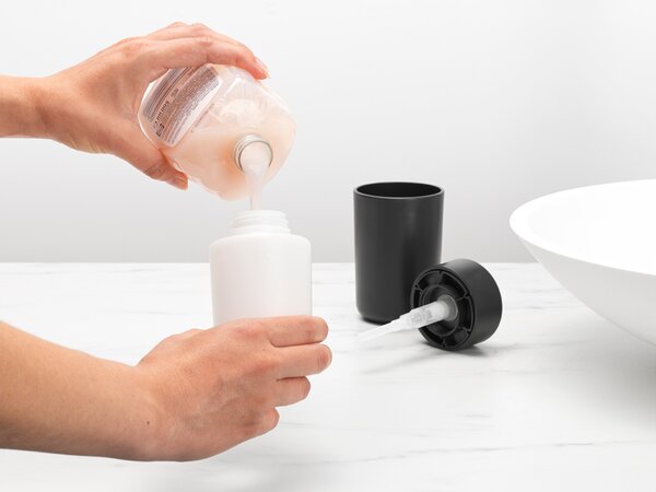 Brabantia ReNew dávkovač mýdla 250 ml šedá 280245