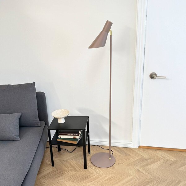 Dyberg Larsen Stojací lampa DL12, béžová/mosaz, 139 cm, kov, Krémová / jantar, Obývací pokoj / jídelna, kov, Skandinávský