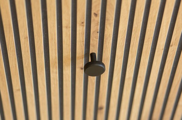 Komoda s dvířky a šuplíky HEWITT - dub artisan