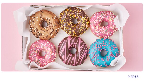 PIPPER. Samolepící textilní tapeta "Donuts 2"