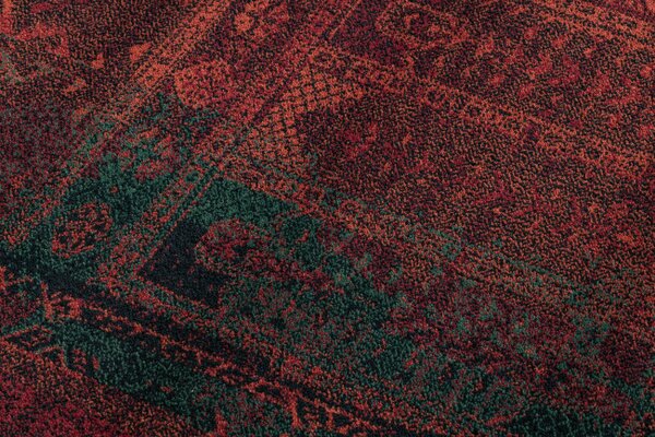 Koberec OMEGA Nakbar orientální rubín