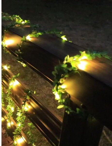 Světelný závěs s listy 200 LED 5,85 m SPRINGOS CL4125