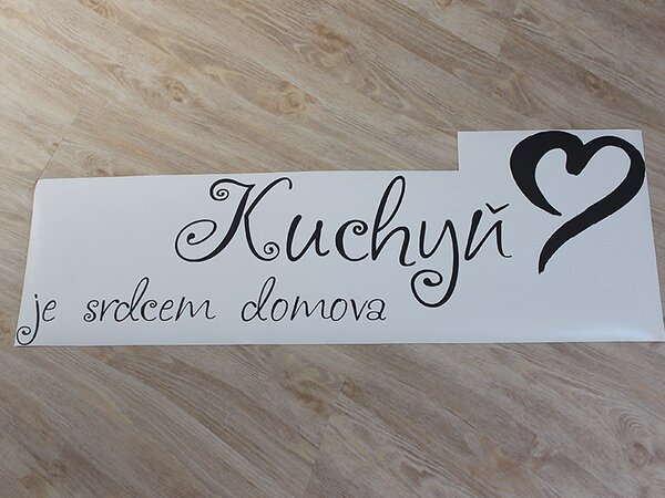 Kuchyň je srdcem domova samolepka na zeď 60 x 21 cm