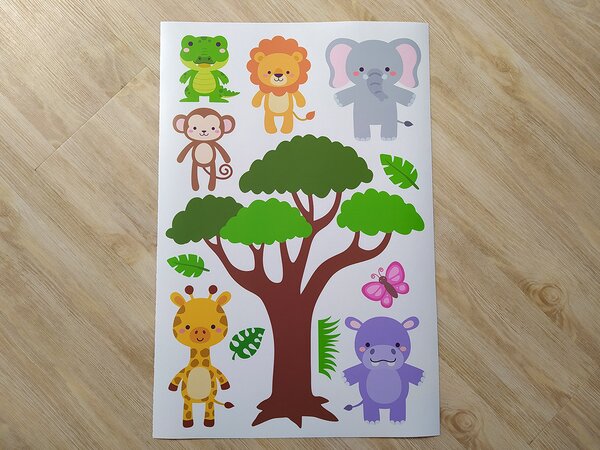 Strom ze ZOO textilní přelepitelné samolepky na zeď arch 50 x 75 cm
