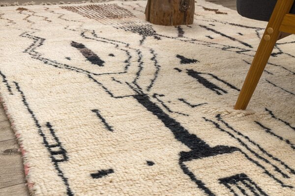 Ručně tkaný vlněný koberec BERBER BJ1077 Boujaad berber Boho, béžový / černý