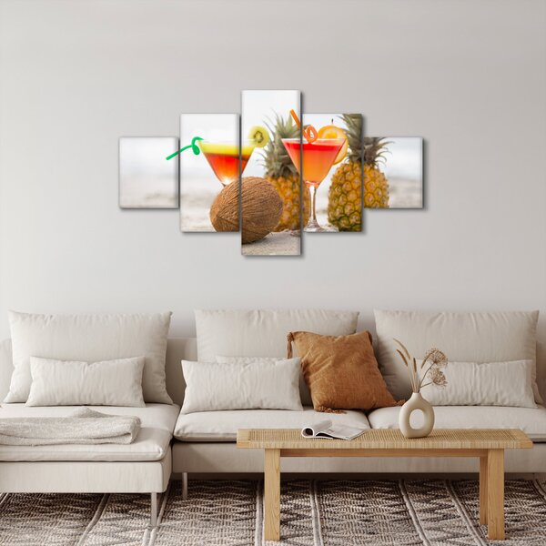 Obraz ananasů a sklenic na pláži (125x70 cm)