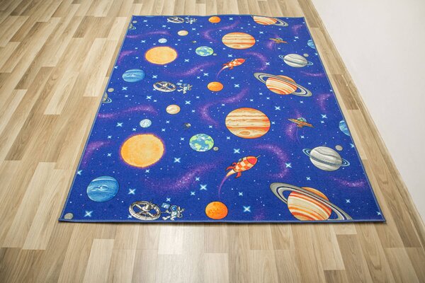 Associated Weavers Dětský kusový koberec Galaxy Vesmír Planety modrý Rozměr: 100x150 cm