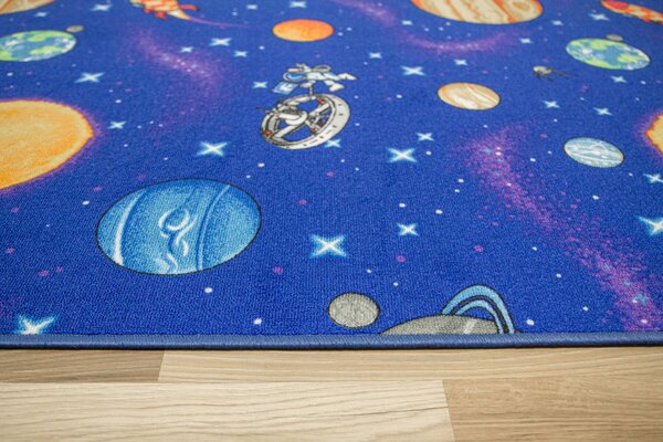Associated Weavers Dětský kusový koberec Galaxy Vesmír Planety modrý Rozměr: 100x150 cm