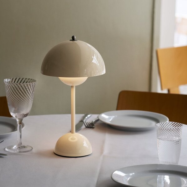 Stolní lampa &Tradition, Flowerpot VP9, stmívatelné, Béžová, Obývací pokoj, Plast, Design