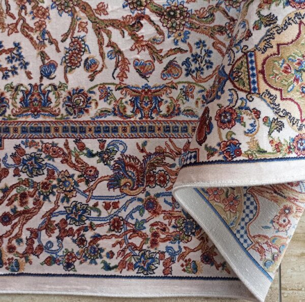 Koberec Exkluzivní Qum Silk 11 krémový