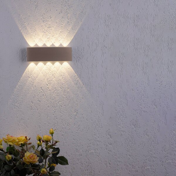 Paul Neuhaus LED venkovní nástěnné svítidlo Carlo, 27 cm, písková barva, Krémová / jantar, Hliník, Moderní