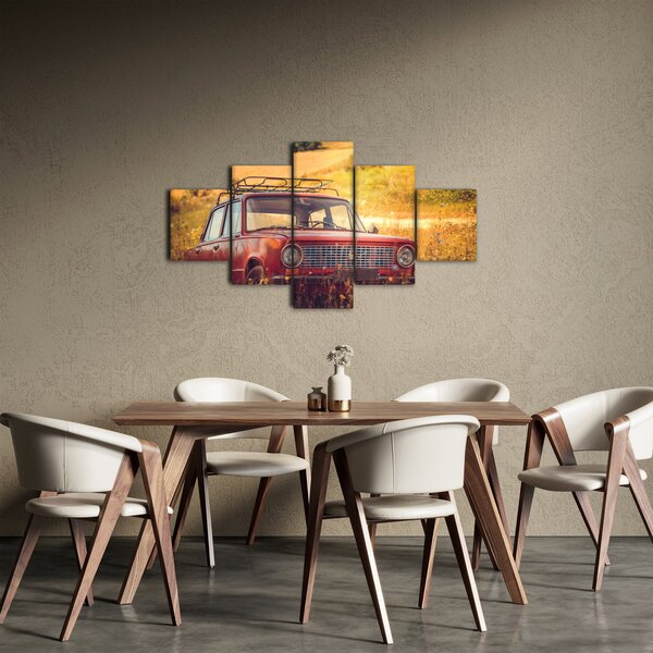Obraz auta v poli (125x70 cm)