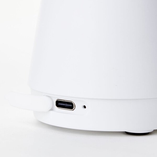 Brilliant G40896/05 AKU stolní lampa NAVABI bílá USB-C, IP44
