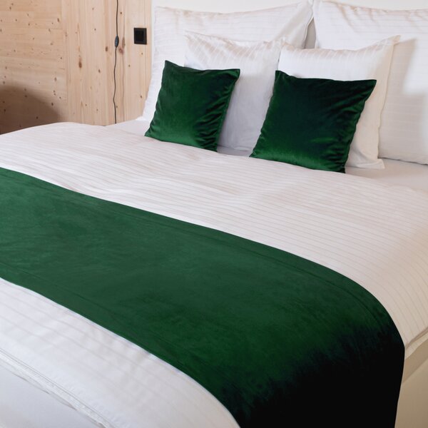 Biante Sametový přehoz/běhoun na postel Velvet Premium SVP-032 Zelený Na míru