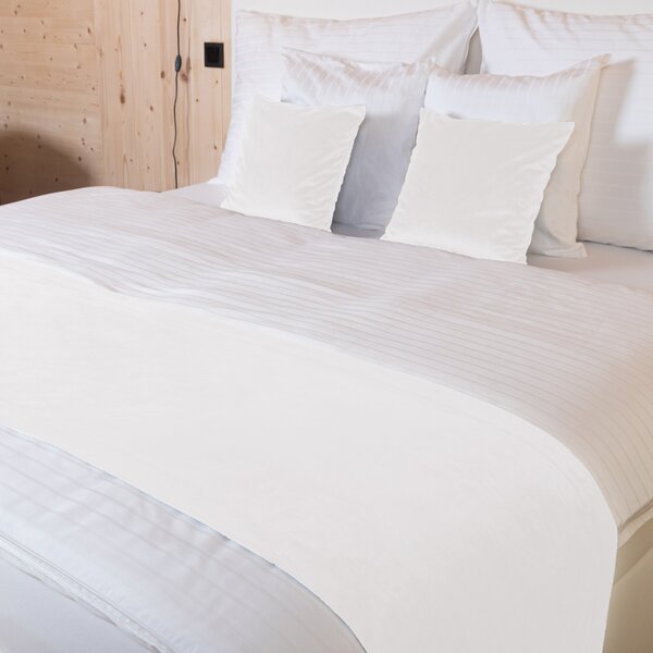 Biante Sametový přehoz/běhoun na postel Velvet Premium SVP-024 Krémově bílý 50x140 cm