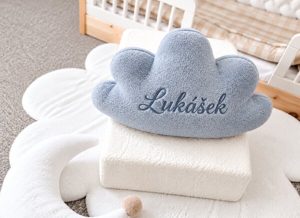 Polštářek mráček se jménem Barva: bílá