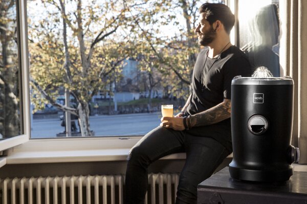 Novis Odšťavňovač VitaJuicer VDE NewGen SX-3 (matná černá)