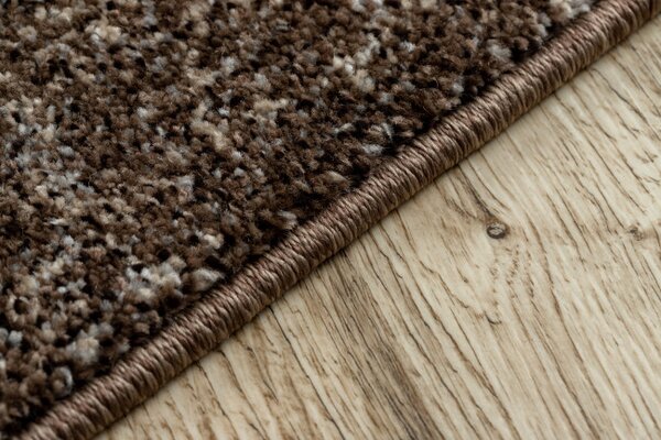 Koberec FEEL 5673/15044 HERRINGBONE hnědý / béžový / krémový / šedý