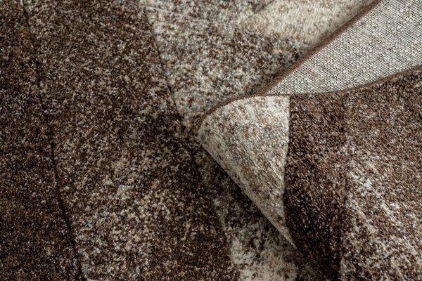 Koberec FEEL 5673/15044 HERRINGBONE hnědý / béžový / krémový / šedý