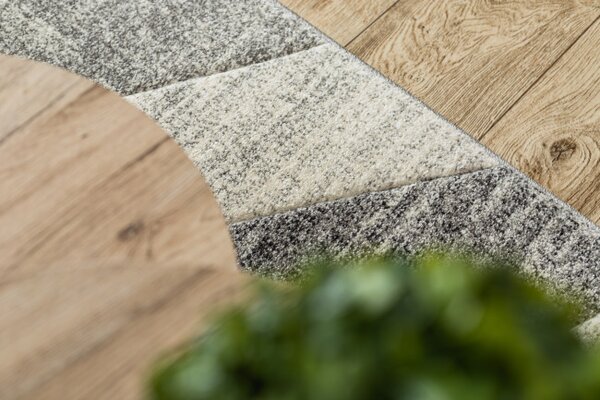 Koberec FEEL 5673/16811 HERRINGBONE černý / šedý / krémový