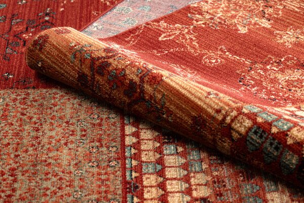 Koberec KASHQAI 4327 300 Patchwork bordó