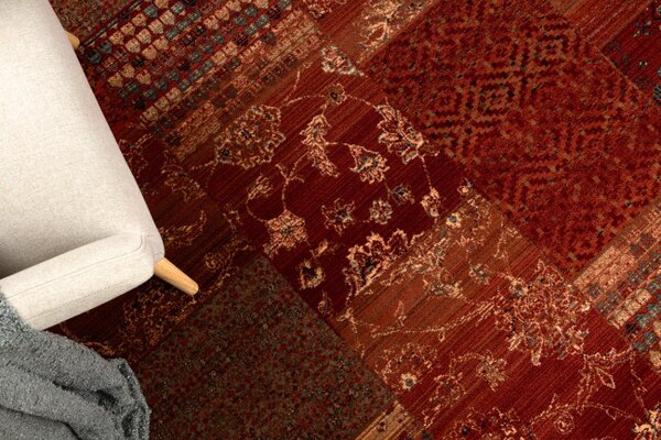 Koberec KASHQAI 4327 300 Patchwork bordó