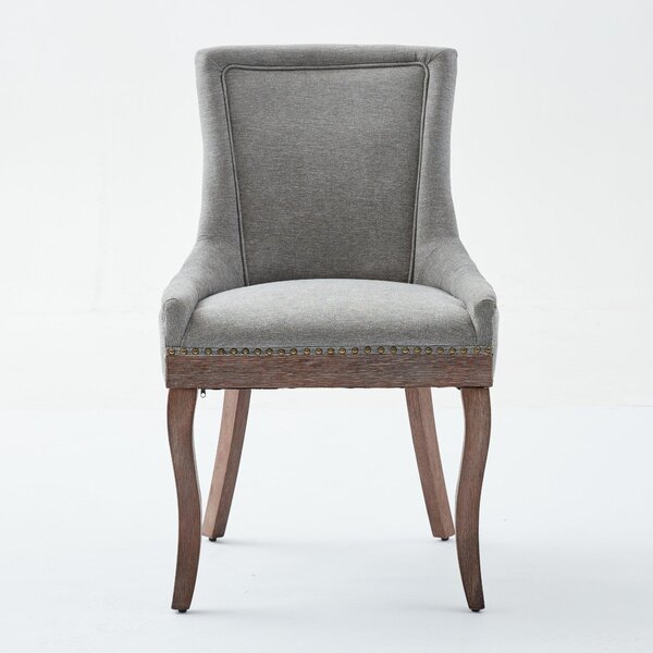 Sada dvou jídelních židlí A&A Furniture, potažené zpevněnou látkou, s dřevěnými nohami, bronzovými hřebíčky, barva šedá