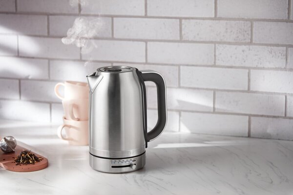 Rychlovarná konvice KitchenAid s regulací teploty 1,7 l litinová
