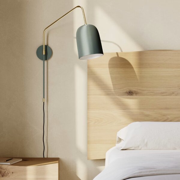Zelená kovová nástěnná lampa Kave Home Audrie 15 cm