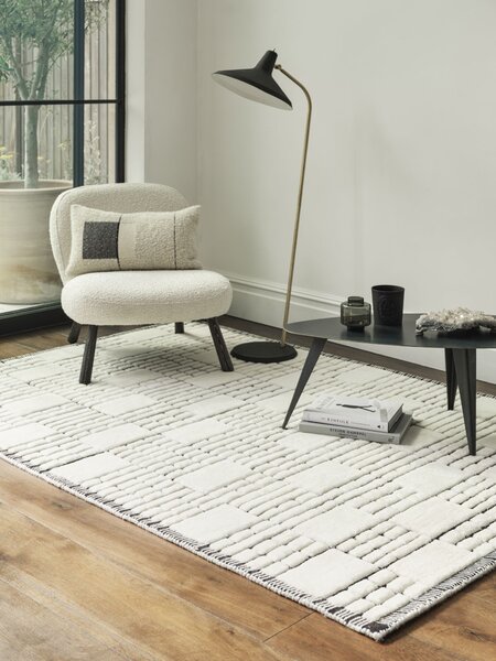 Tribeca Design Kusový koberec Ultis Cream on Black Rozměry: 120x170 cm