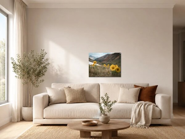 Horské údolí se žlutými květy – Jednodílný obraz, 60 × 40 cm