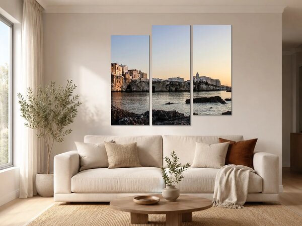 Pobřežní město na útesech při západu slunce – Třídílný obraz C, 120 × 100 cm