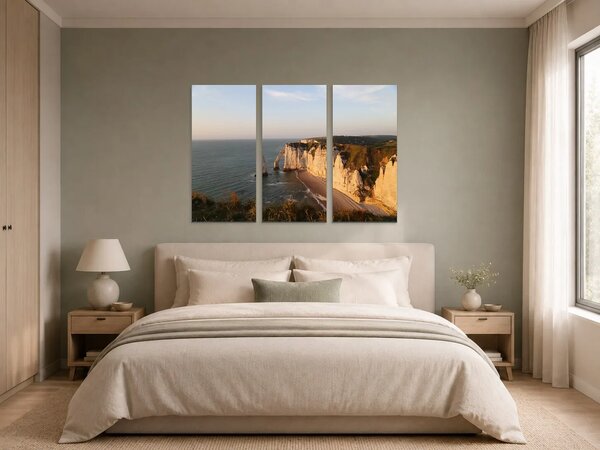 Útesy Étretat v teplém večerním světle – Třídílný obraz A, 90 × 60 cm