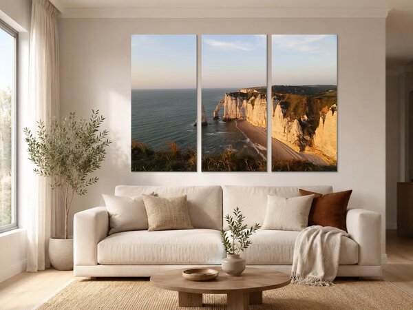 Útesy Étretat v teplém večerním světle – Třídílný obraz A, 150 × 100 cm