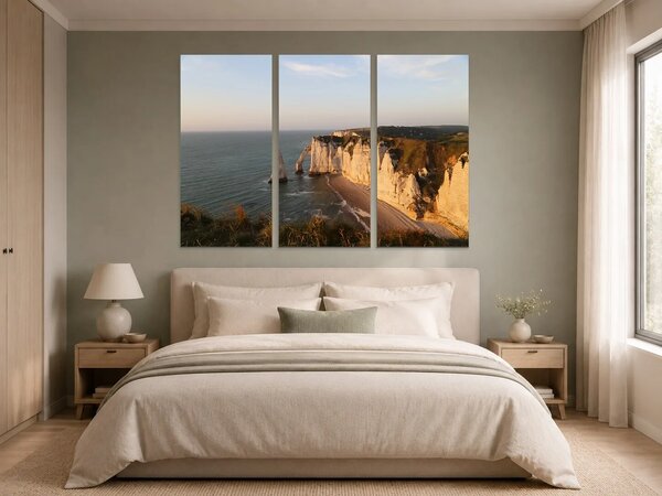 Útesy Étretat v teplém večerním světle – Třídílný obraz A, 150 × 100 cm