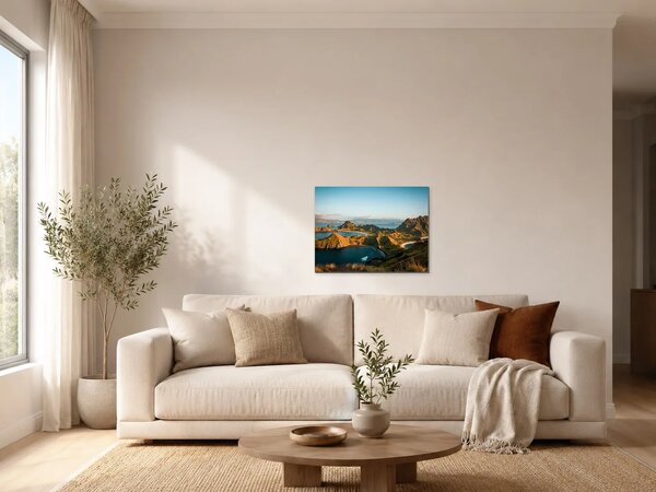 Zlaté světlo nad horskými zátokami – Jednodílný obraz, 60 × 40 cm