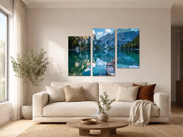 Horské jezero s loďkami – Třídílný obraz C, 90 × 60 cm