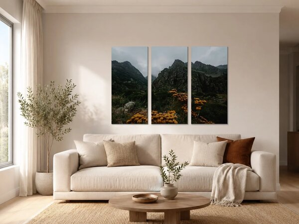 Mlhavé horské údolí s divokými květy – Třídílný obraz A, 90 × 60 cm
